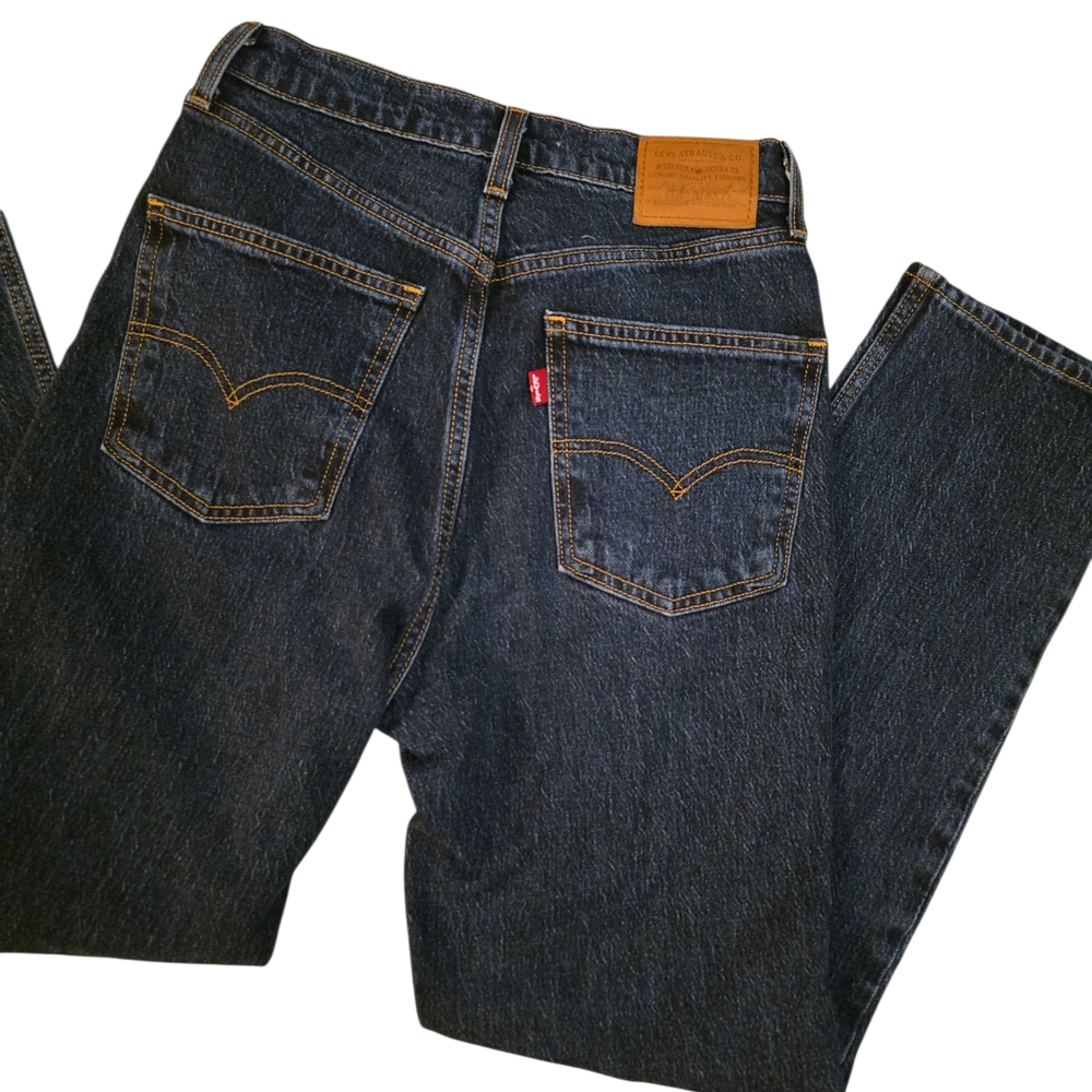 Levi's High Rise Straight - Picture 3 of 3